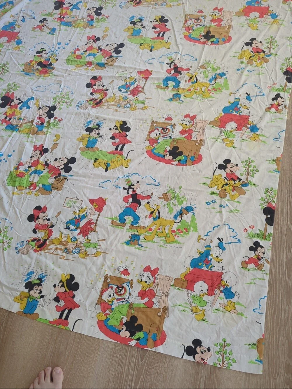 Vintage DISNEY MICKEY & Friends Chores FULL Cottom Flat Sheet Fabric 64x90